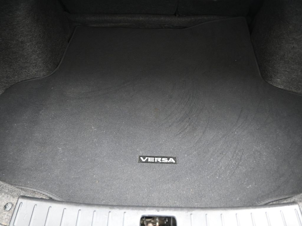 Used 2019 Nissan Versa SV image 16