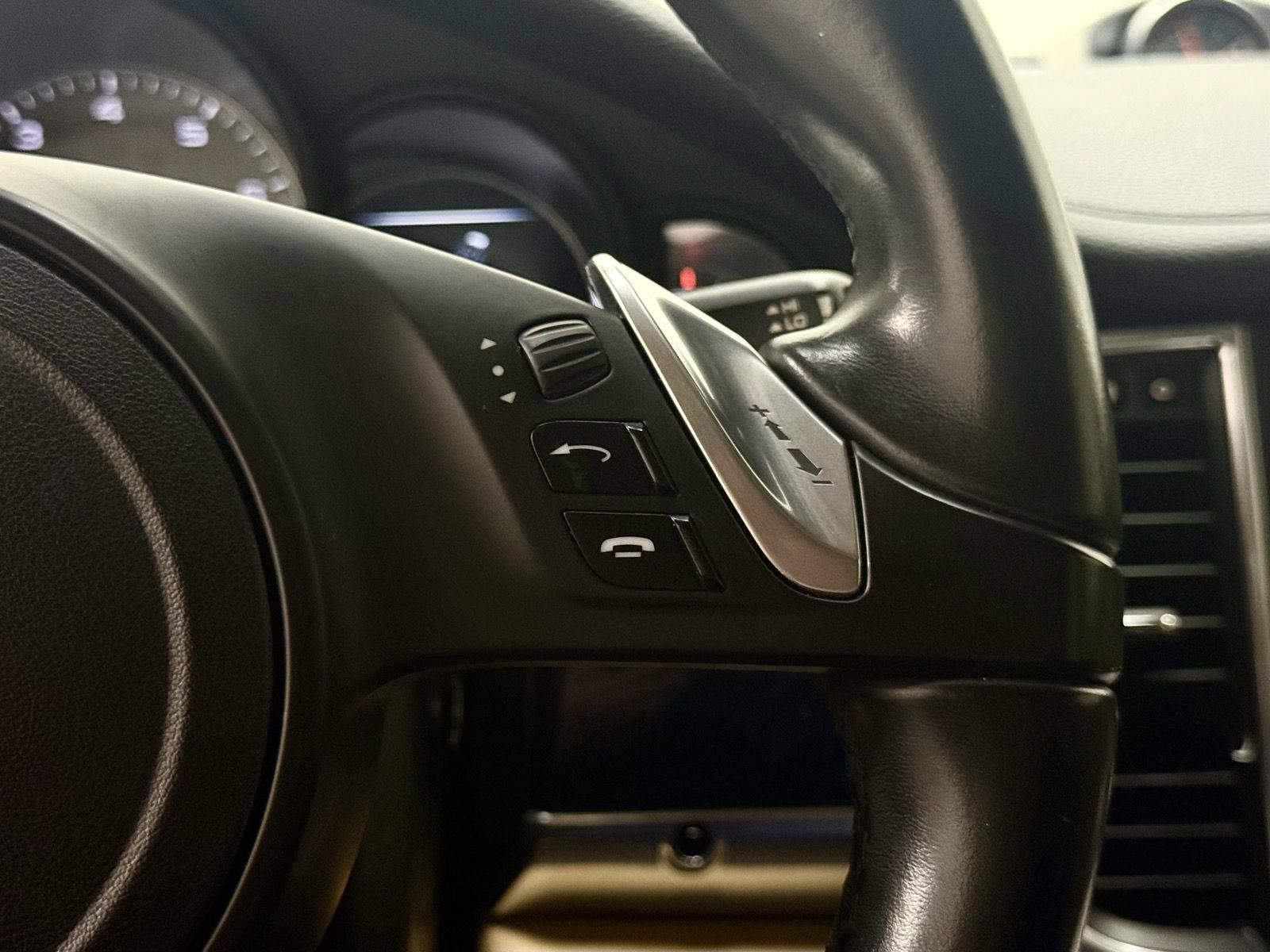 Used 2015 Porsche Panamera 4S AWD/4WD image 21
