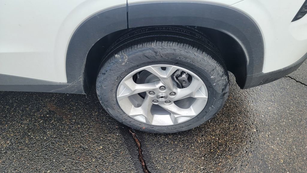 New 2026 Chevrolet Trax LS w/ LS Convenience Package image 8