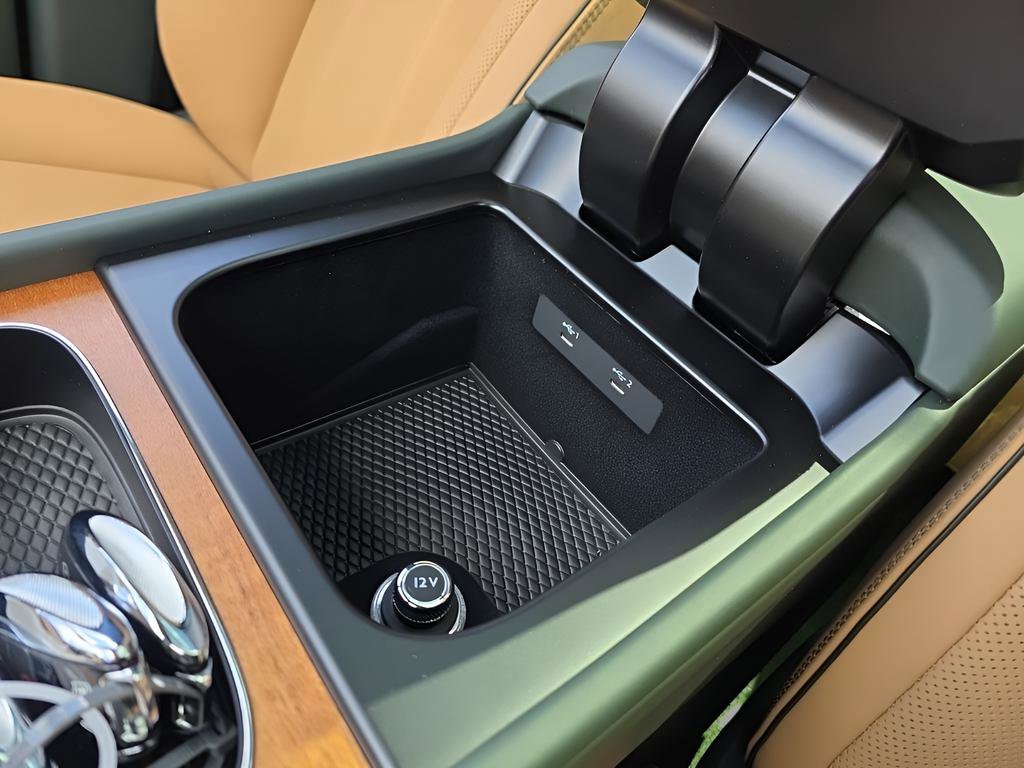 New 2025 Bentley Bentayga image 27