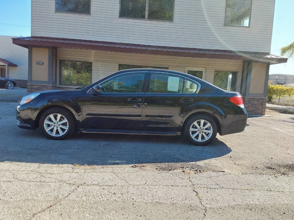 Used 2012 Subaru Legacy 2.5i w/ Alloy Wheel Pkg