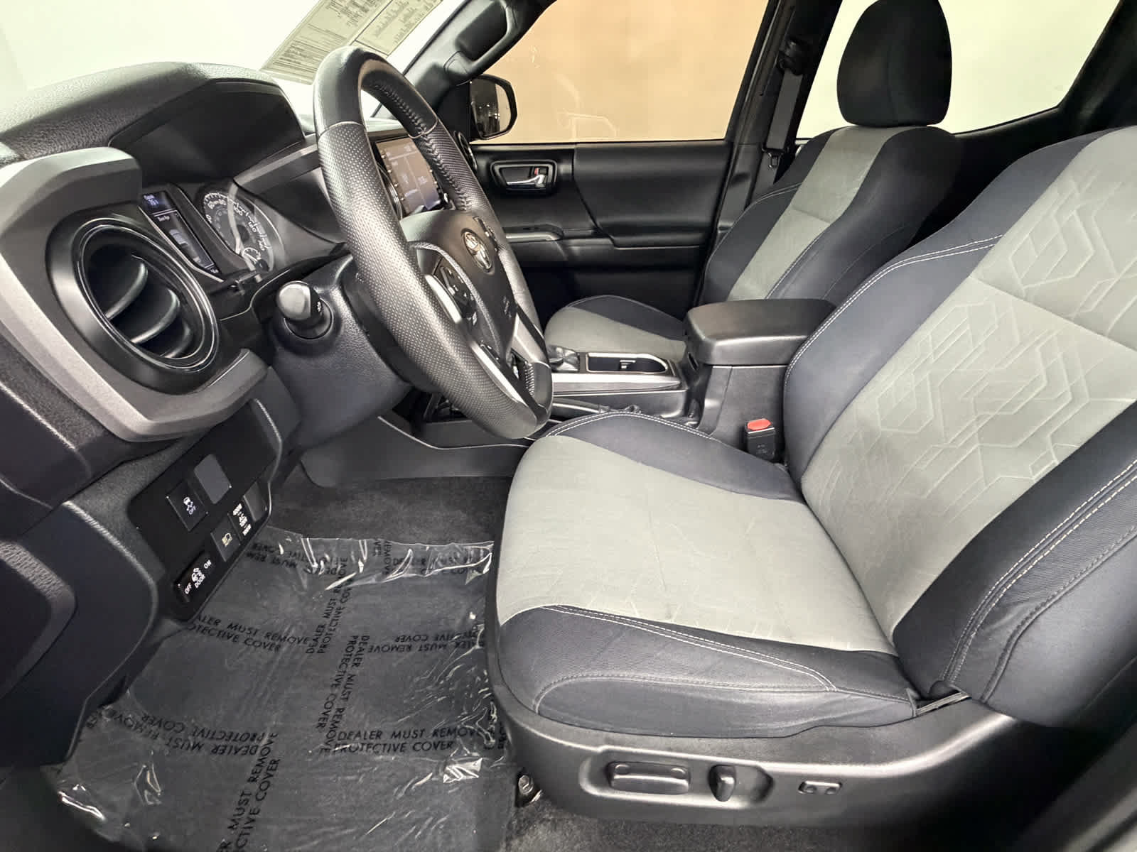 Used 2022 Toyota Tacoma TRD Off-Road w/ Technology Package RWD image 20