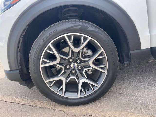 Used 2025 Ford Explorer Platinum w/ Ultimate Package image 26