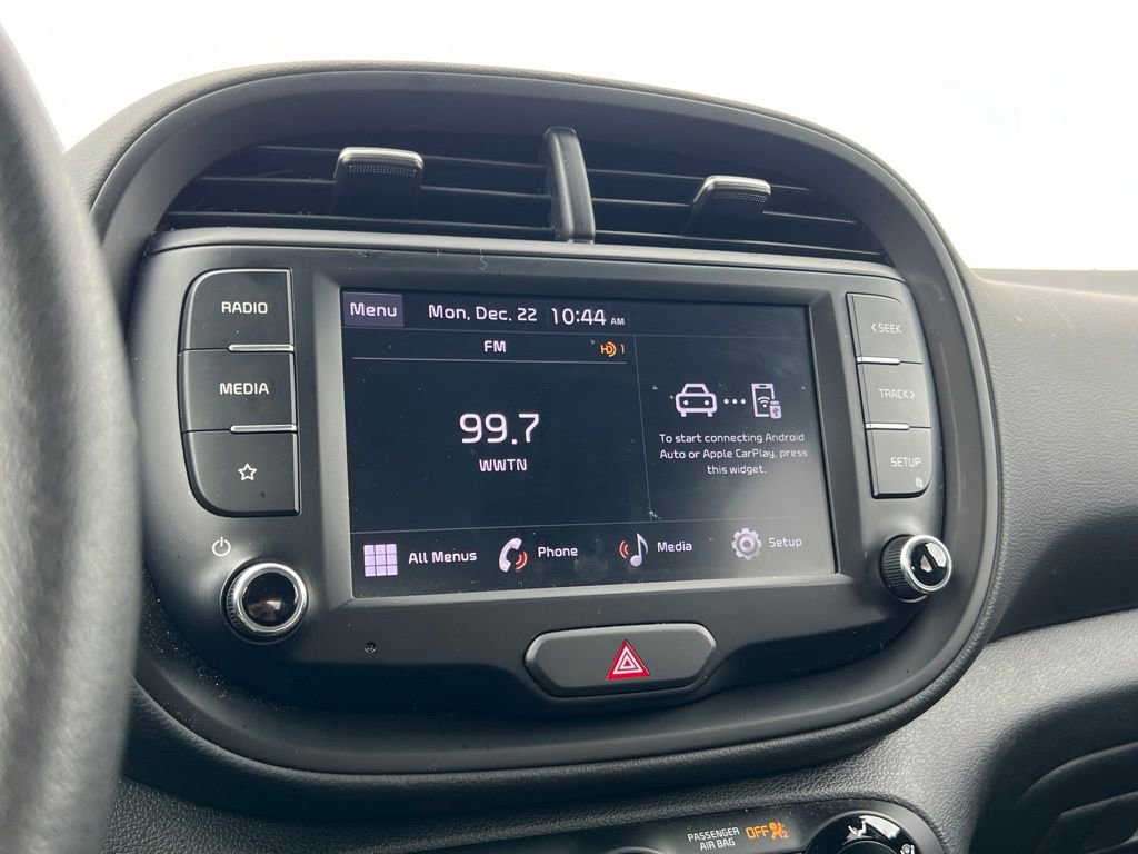 Used 2022 Kia Soul LX image 25