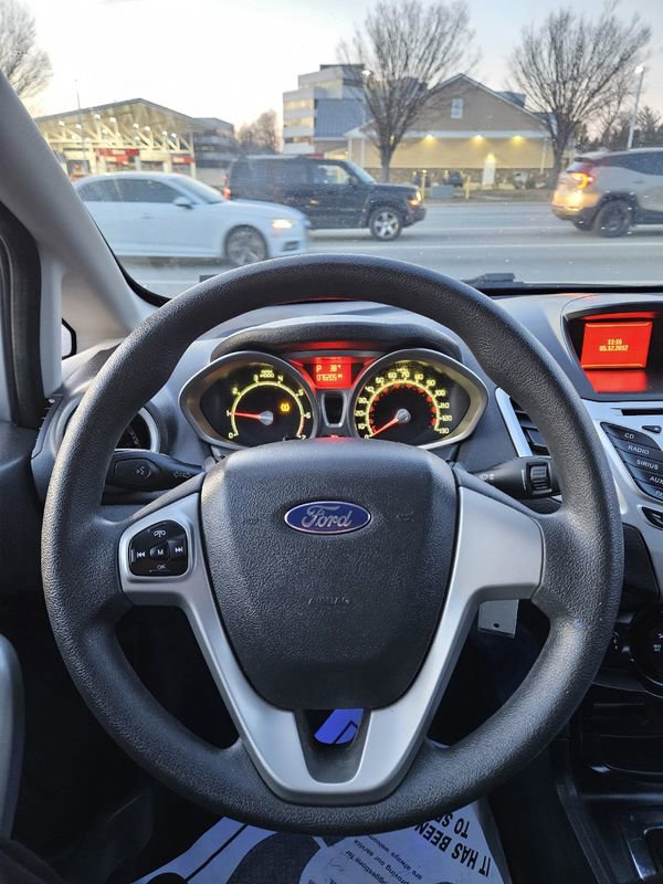 Used 2012 Ford Fiesta SE image 11