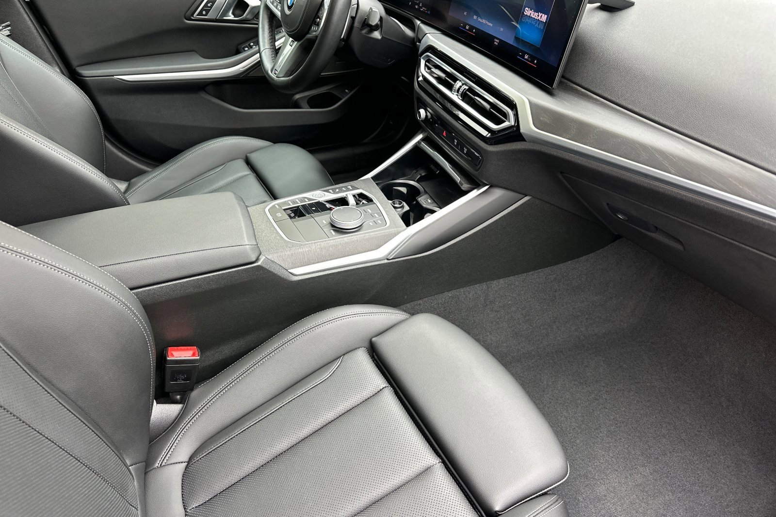 Used 2023 BMW 330i Sedan w/ M Sport Package RWD image 14