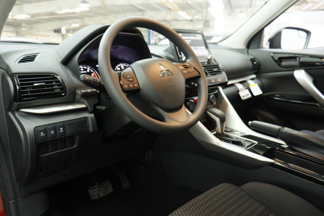 New 2026 Mitsubishi Eclipse Cross LE AWD/4WD image 5