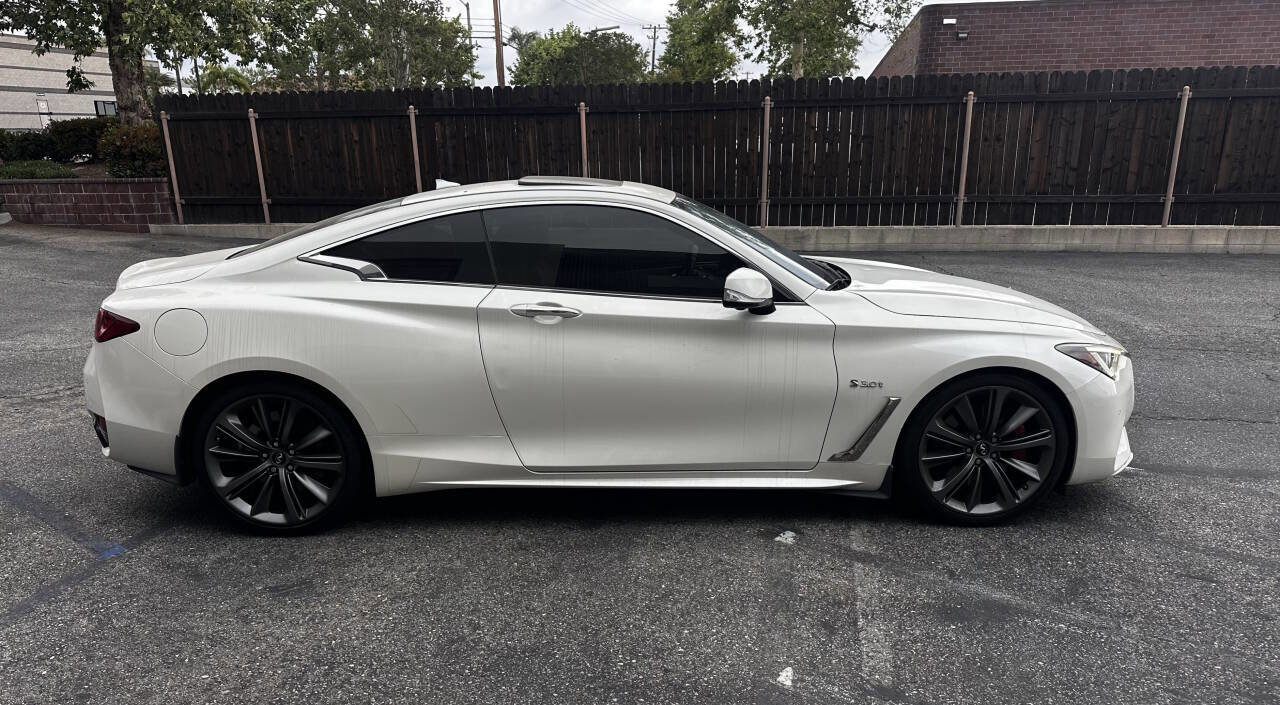 Used 2018 INFINITI Q60 Red Sport 400 w/ Sensory Package 3.0T Sport RWD image 5
