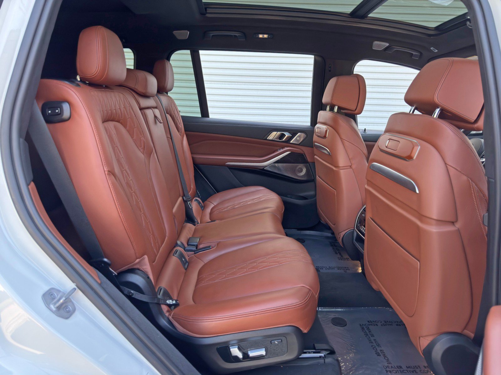 Used 2023 BMW X7 M60i w/ Climate Comfort Package AWD/4WD image 47