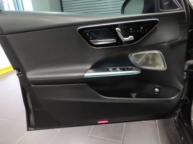 Used 2022 Mercedes-Benz C 300 Sedan image 10