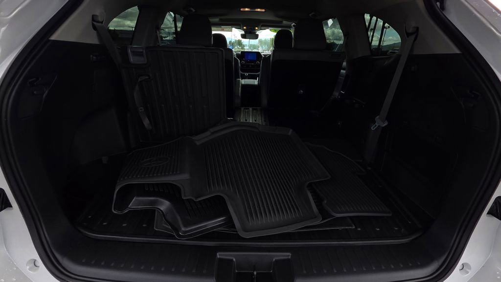 Certified 2024 Toyota Highlander XLE image 30