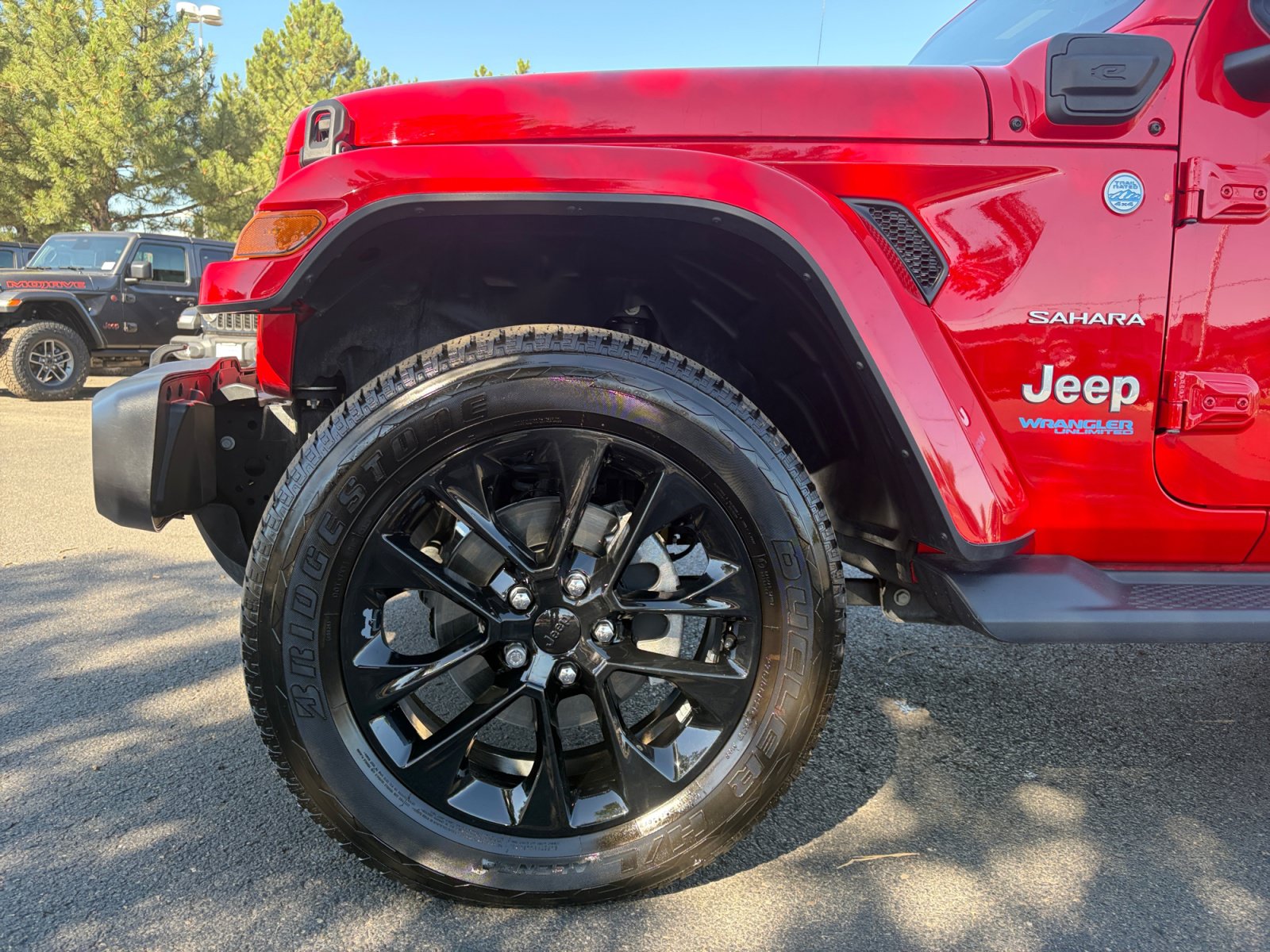 Used 2021 Jeep Wrangler Unlimited Sahara w/ Cold Weather Group AWD/4WD image 10