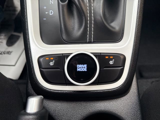 Certified 2026 Hyundai Venue SEL image 35