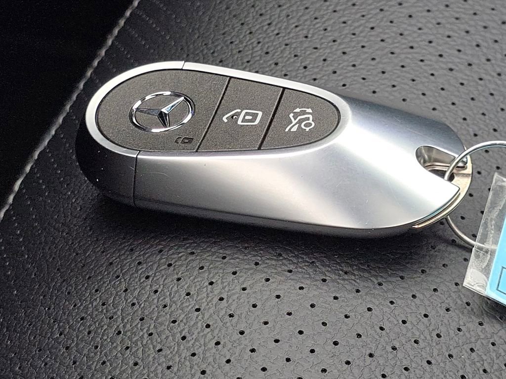 Certified 2026 Mercedes-Benz GLC 300 4MATIC image 36