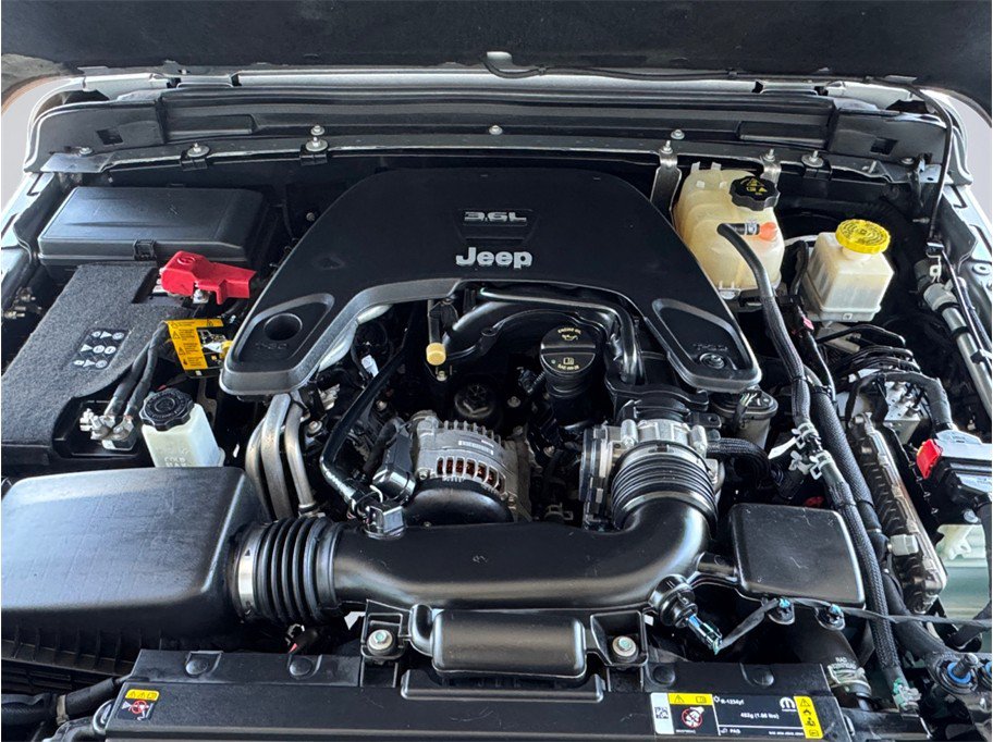 Used 2021 Jeep Gladiator Sport AWD/4WD image 9