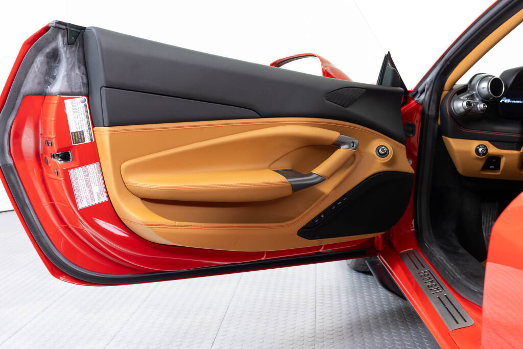 Certified 2020 Ferrari F8 Tributo image 33