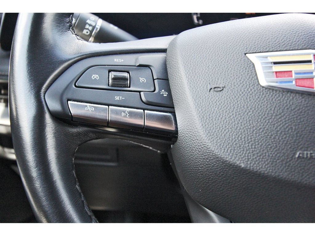 Used 2025 Cadillac XT4 Premium Luxury FWD image 15