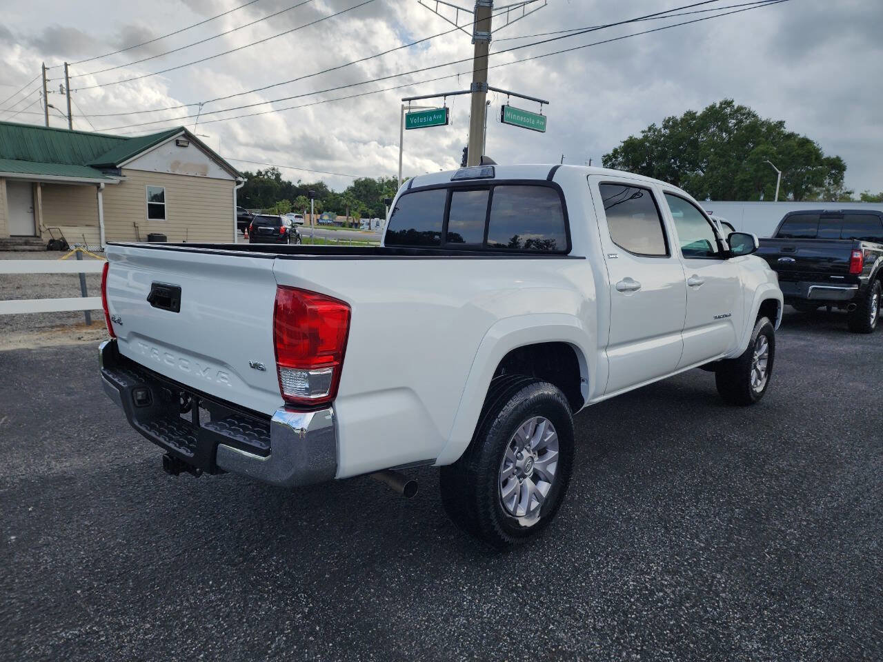 Used 2016 Toyota Tacoma SR5 image 5