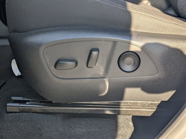 Used 2025 GMC Acadia Elevation image 20