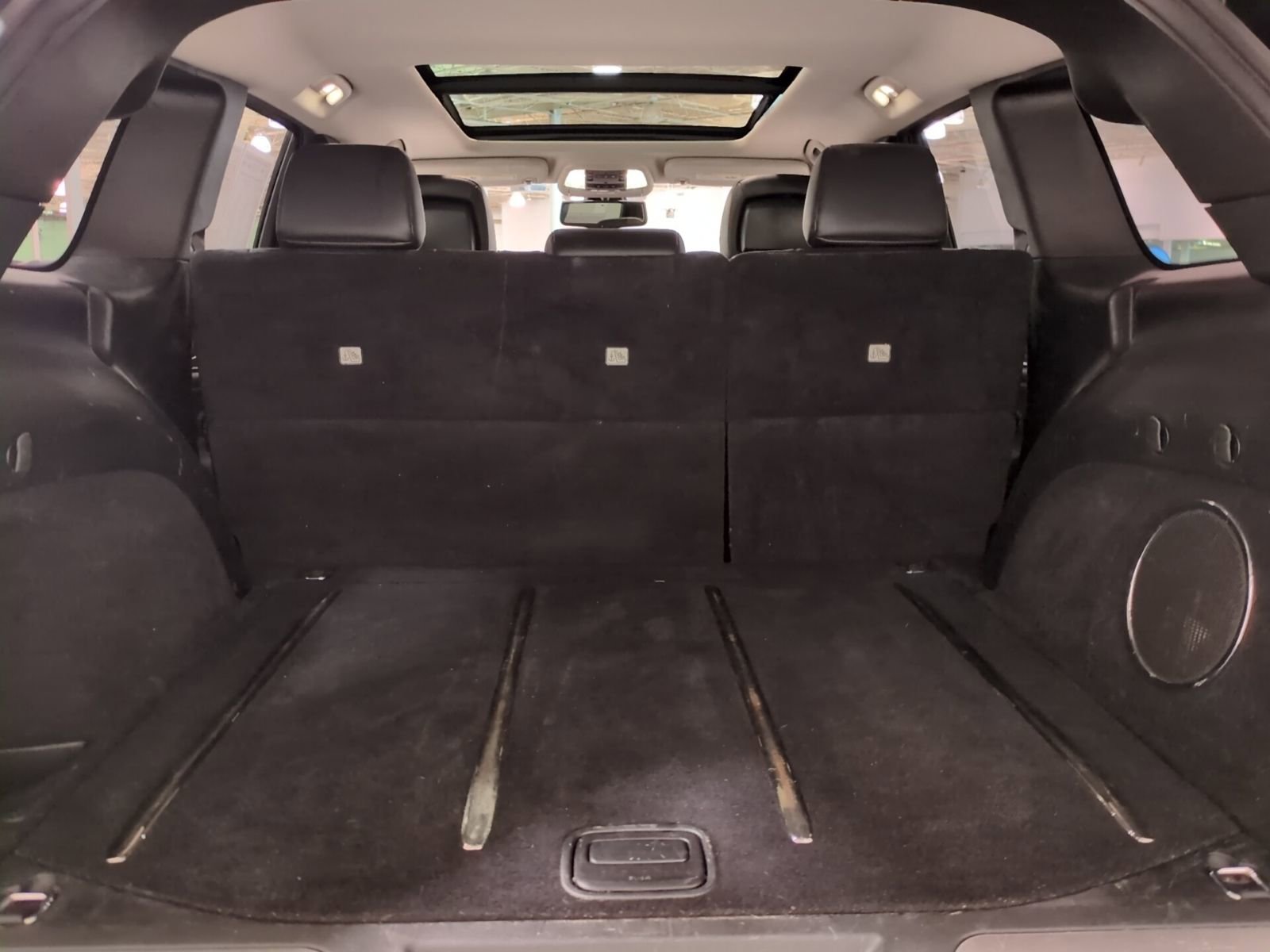 Used 2012 Jeep Grand Cherokee Overland image 12