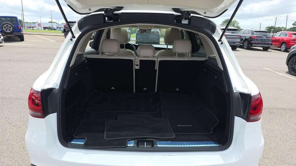 Used 2022 Mercedes-Benz GLC 300 image 9