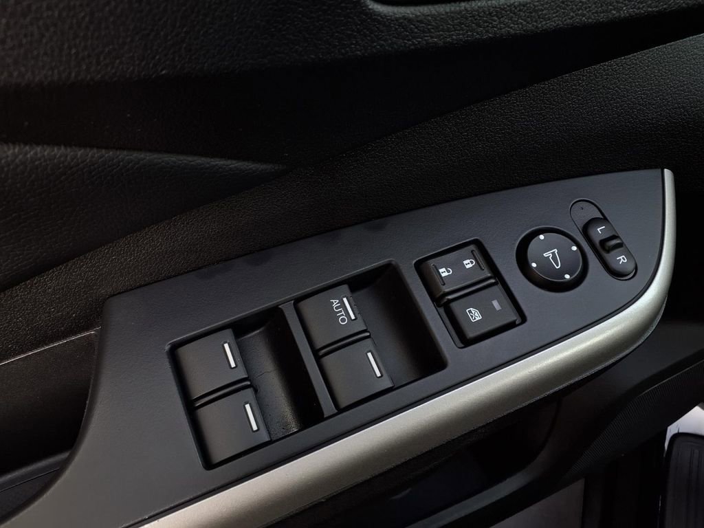 Used 2014 Honda CR-V EX-L image 17