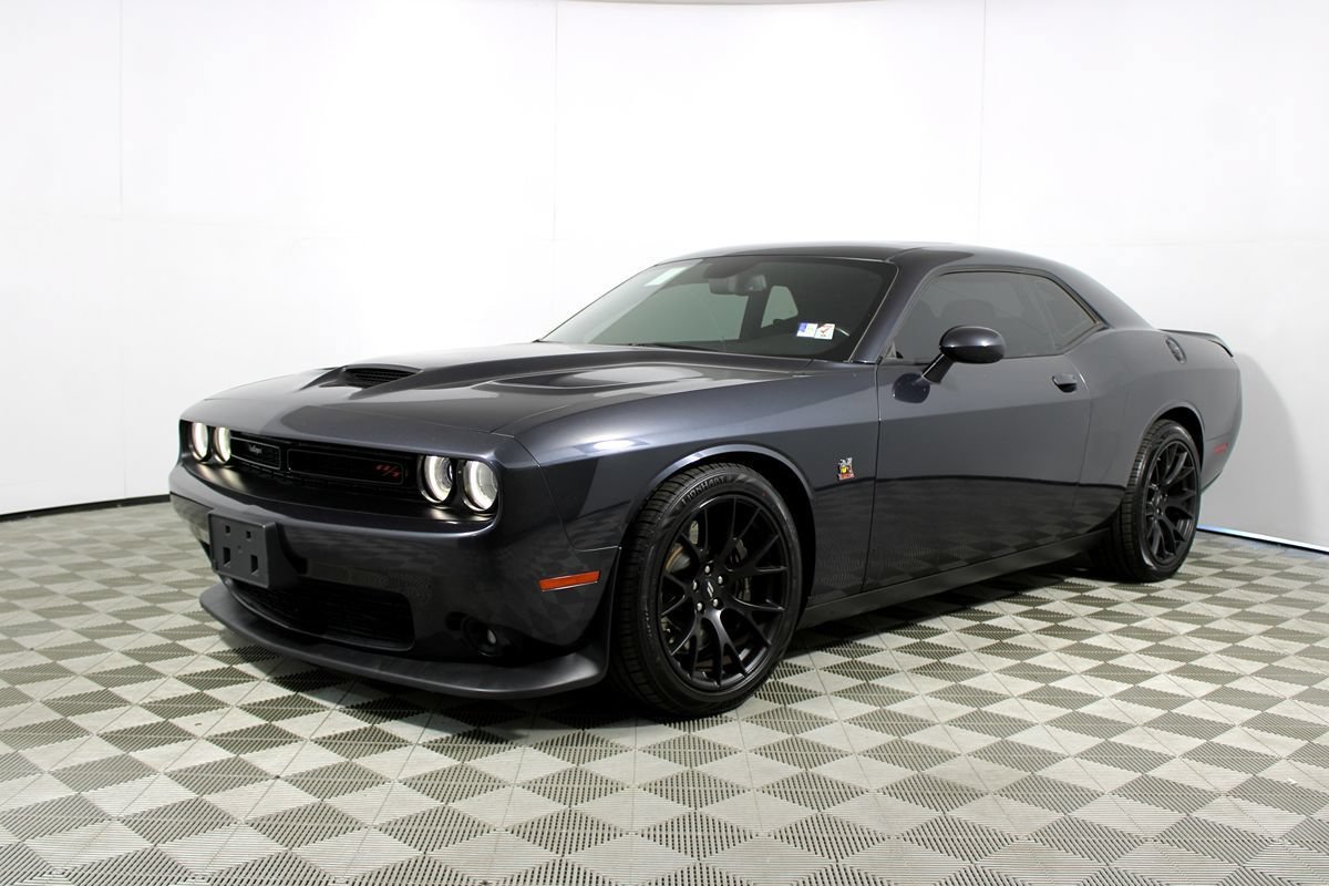 Used 2019 Dodge Challenger R/T Scat Pack w/ Dynamics Package RWD image 23