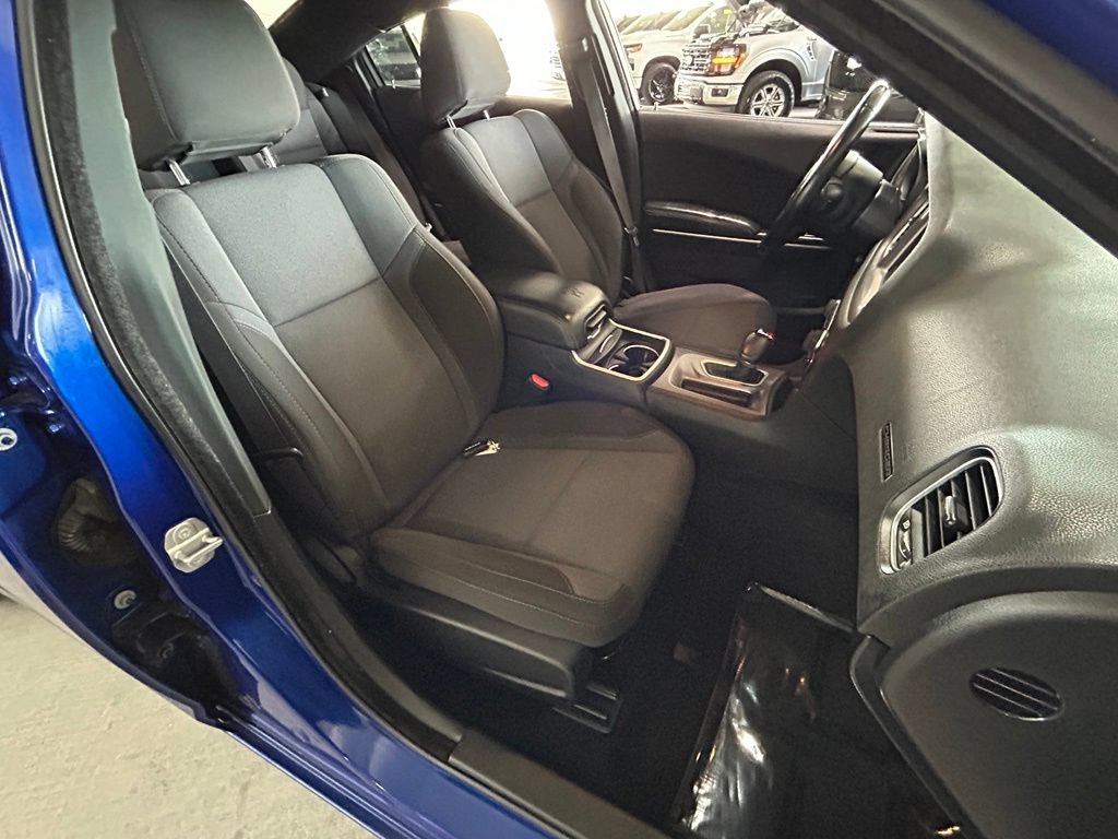 Used 2022 Dodge Charger SXT RWD image 13