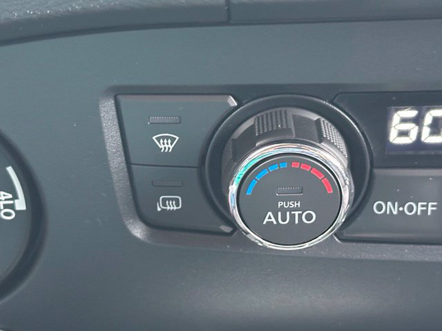 Used 2022 Nissan Frontier SV AWD/4WD image 34