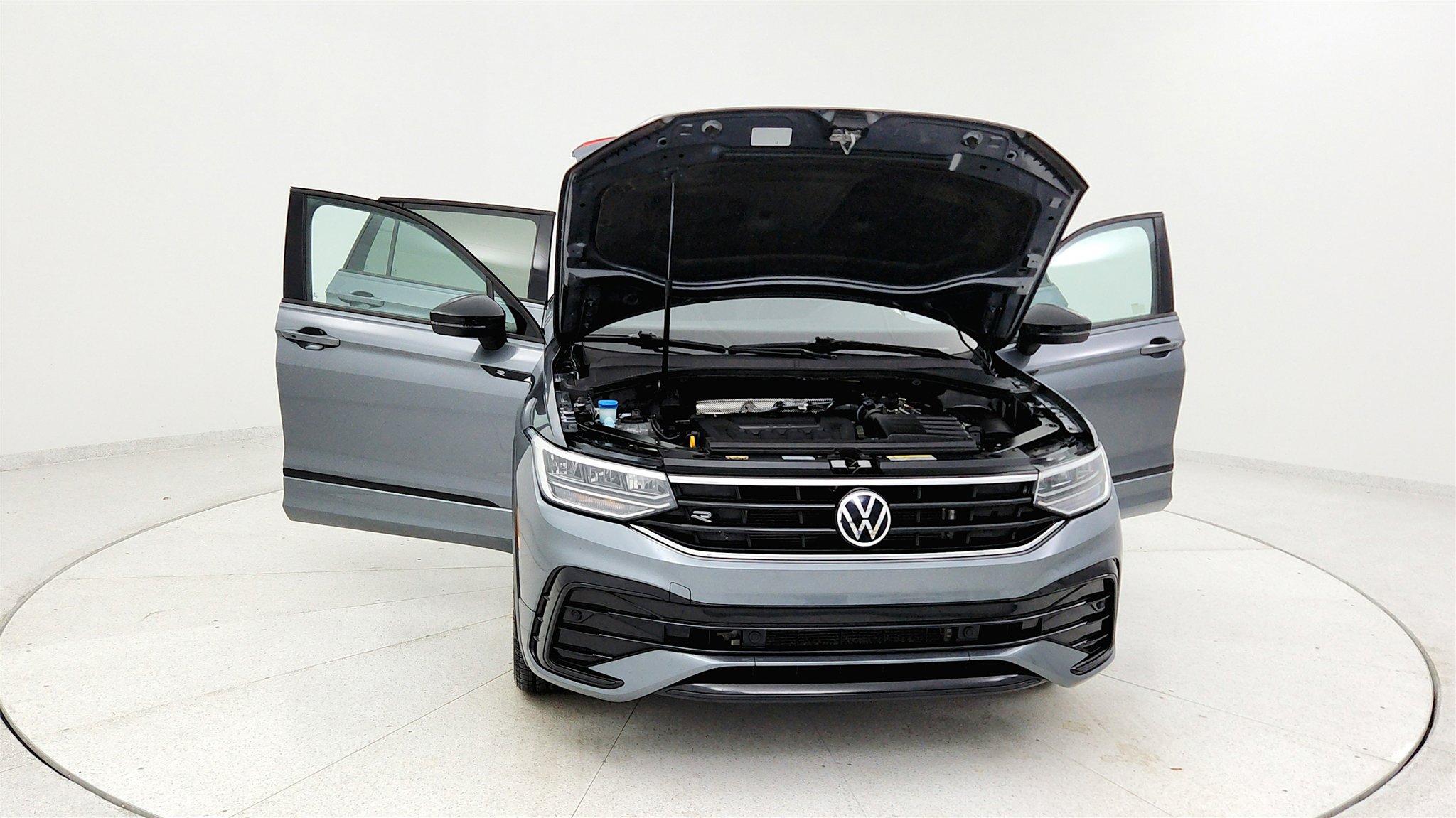Used 2023 Volkswagen Tiguan SE R-Line image 12