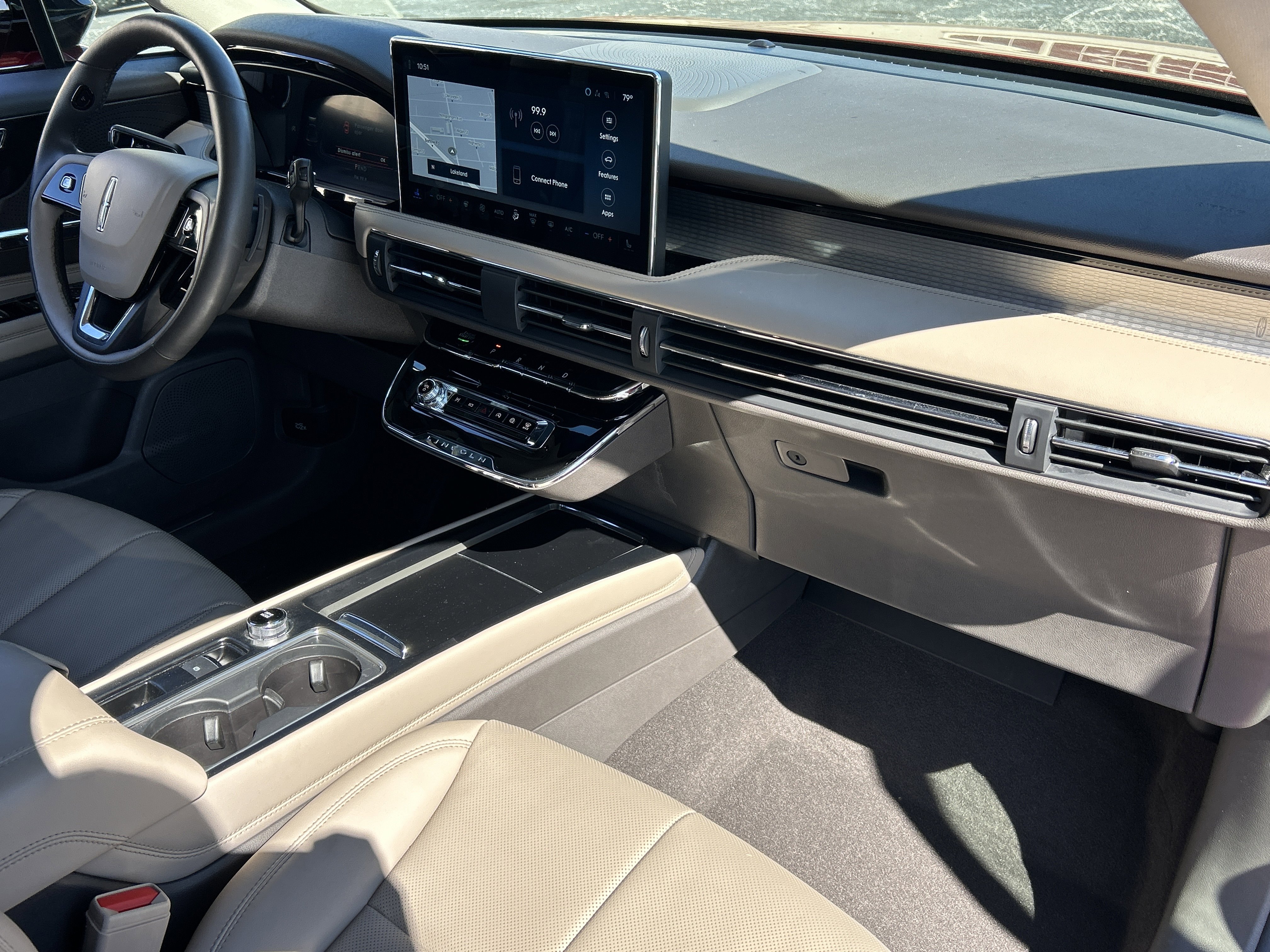 Used 2024 Lincoln Corsair Premiere w/ Equipment Group 101A image 12