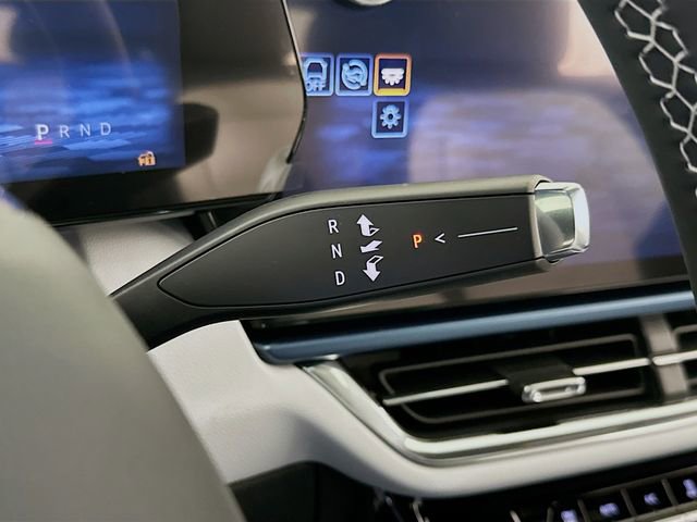New 2026 Chevrolet Equinox EV LT image 17