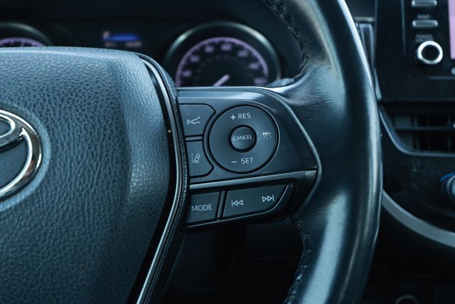 Used 2021 Toyota Camry SE w/ Convenience Package FWD image 14