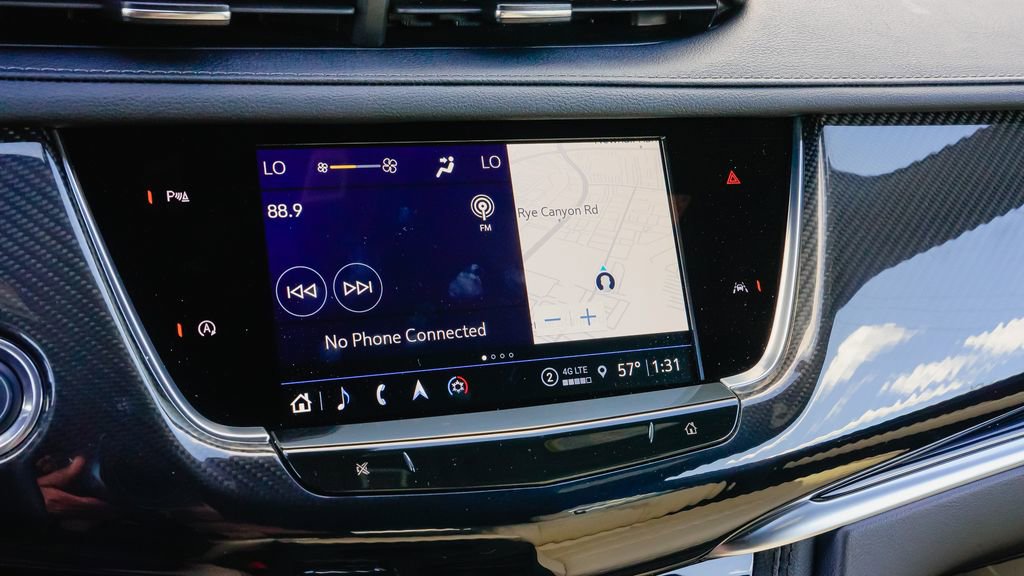 Certified 2024 Cadillac XT6 Sport image 18