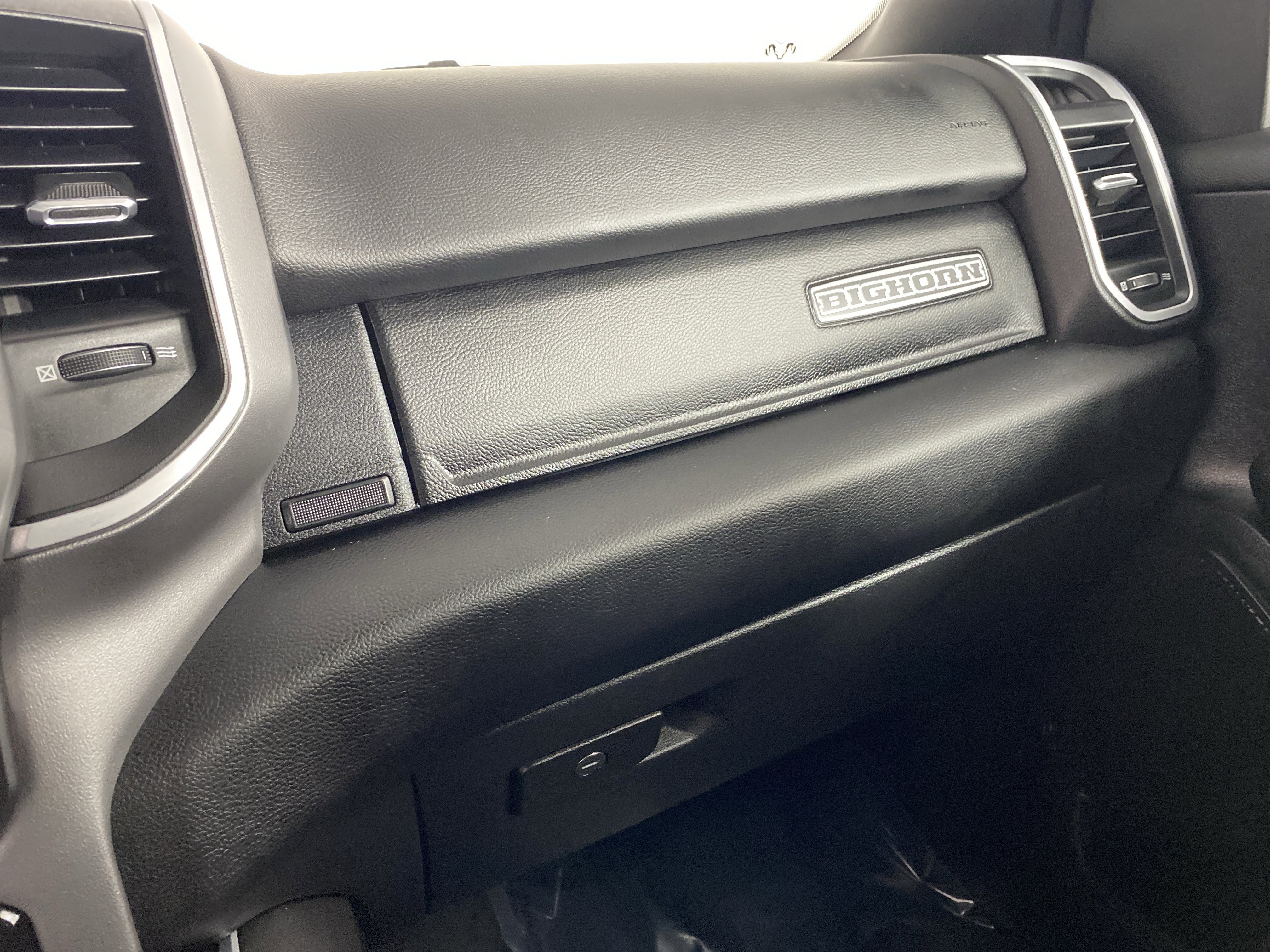 Used 2022 RAM 1500 Big Horn AWD/4WD image 32