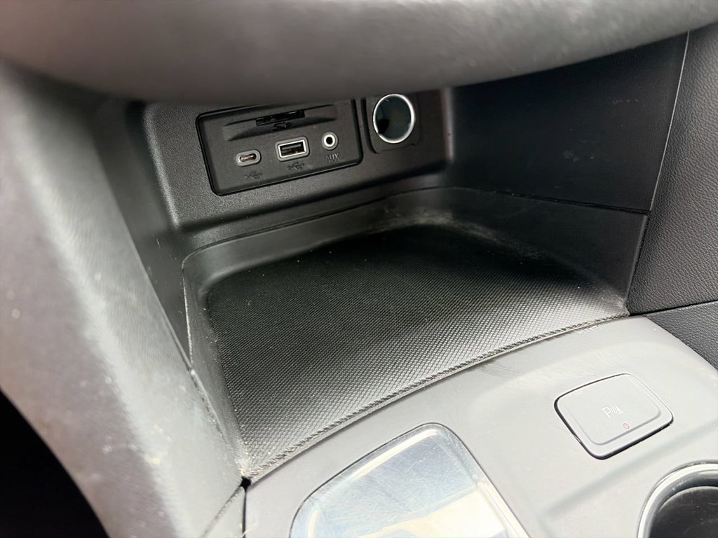 Used 2024 Chevrolet Equinox RS w/ RS Leather Package FWD image 21