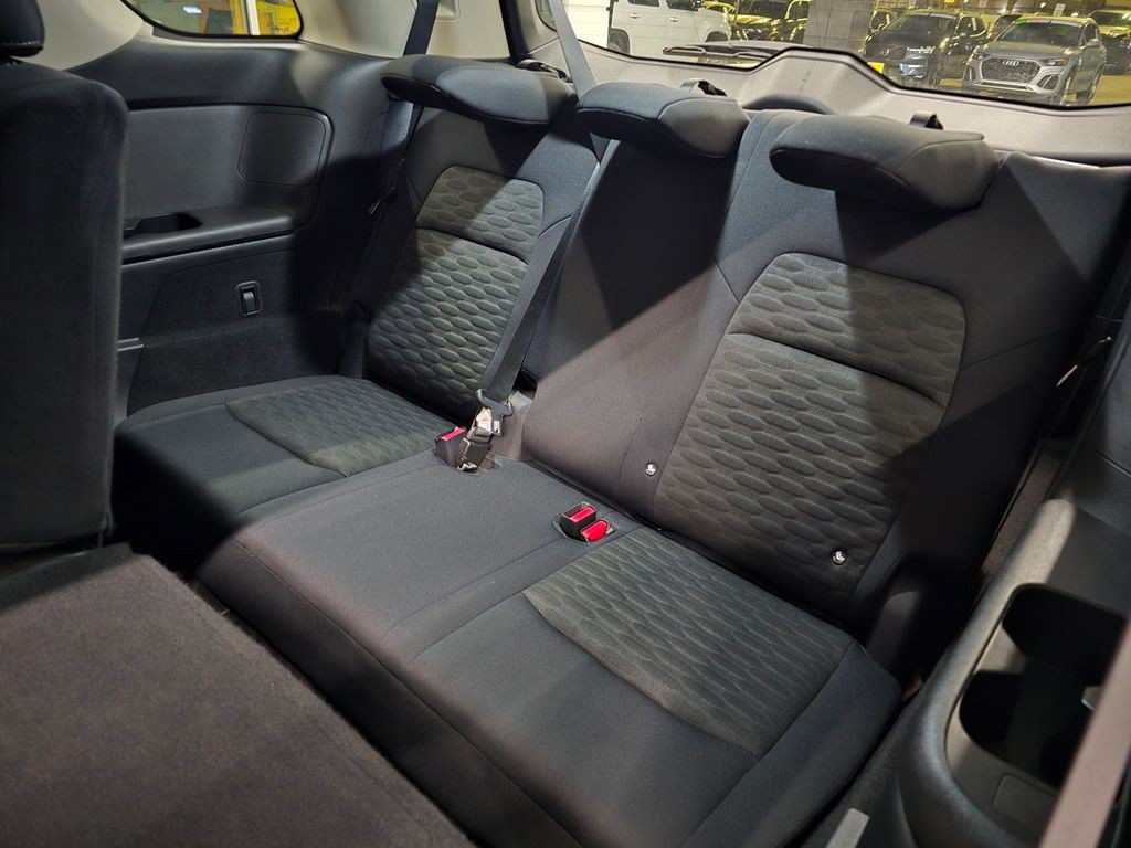 Used 2023 Nissan Pathfinder S FWD image 30