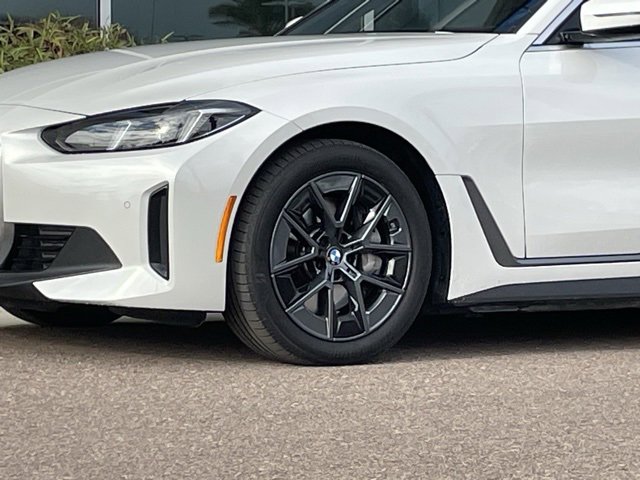 Used 2025 BMW i4 eDrive40 w/ Premium Package image 24