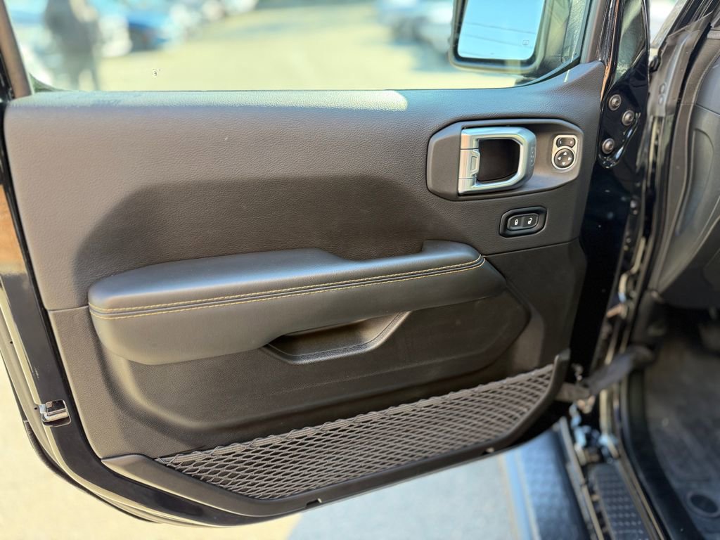 Used 2024 Jeep Wrangler Sahara w/ Technology Group image 18