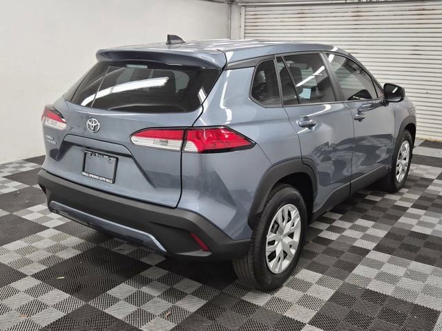 Used 2024 Toyota Corolla Cross L image 6