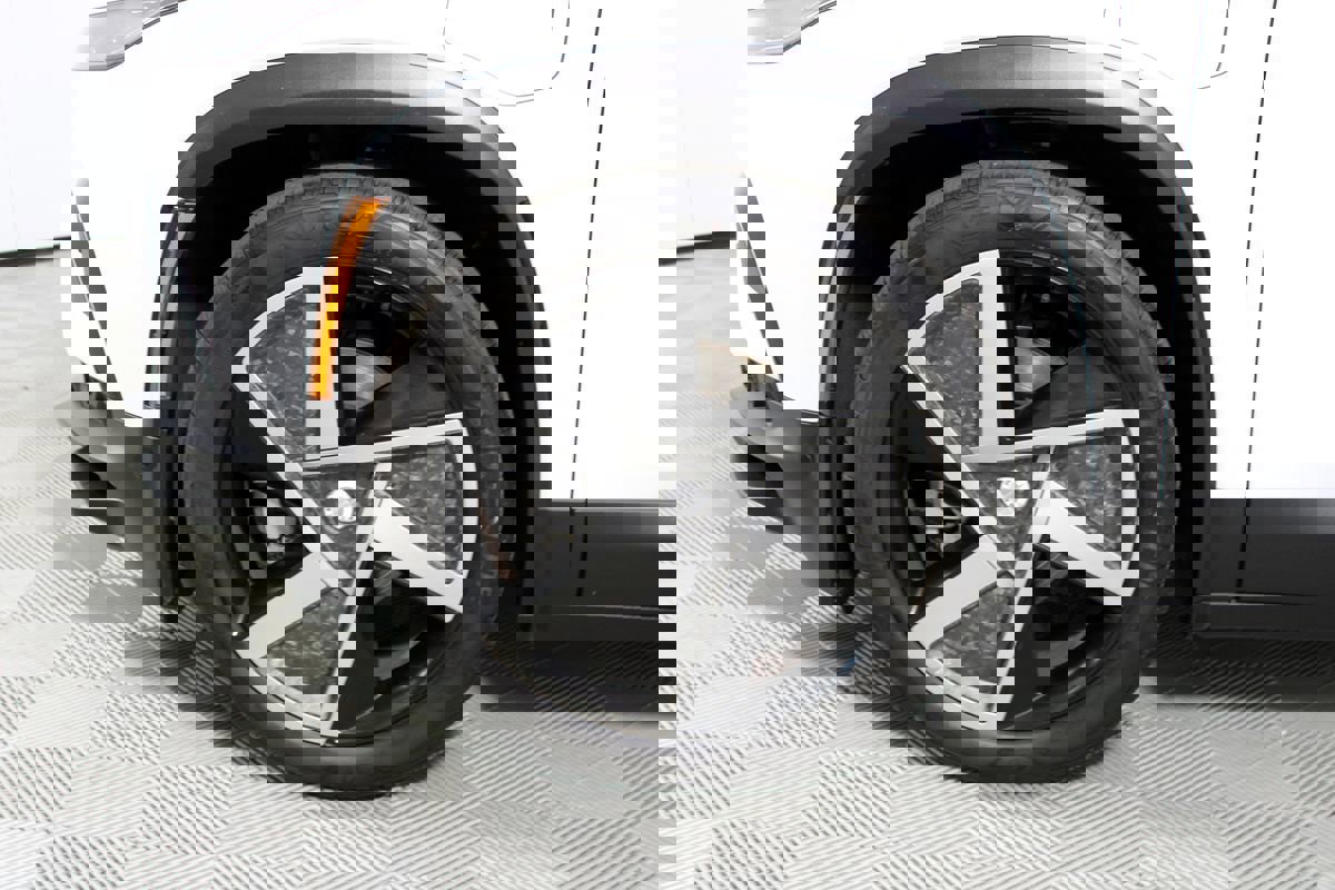 Used 2023 Fisker Ocean Ultra image 4