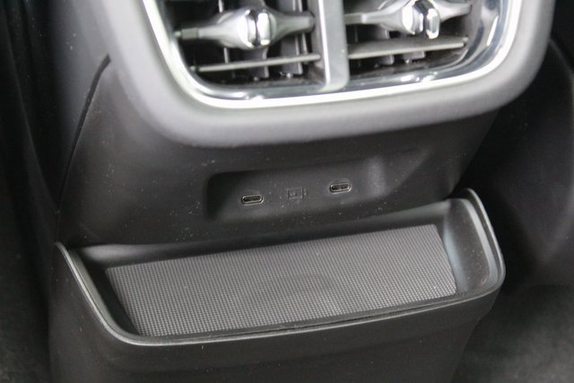 New 2025 Volvo EX90 Ultra image 15