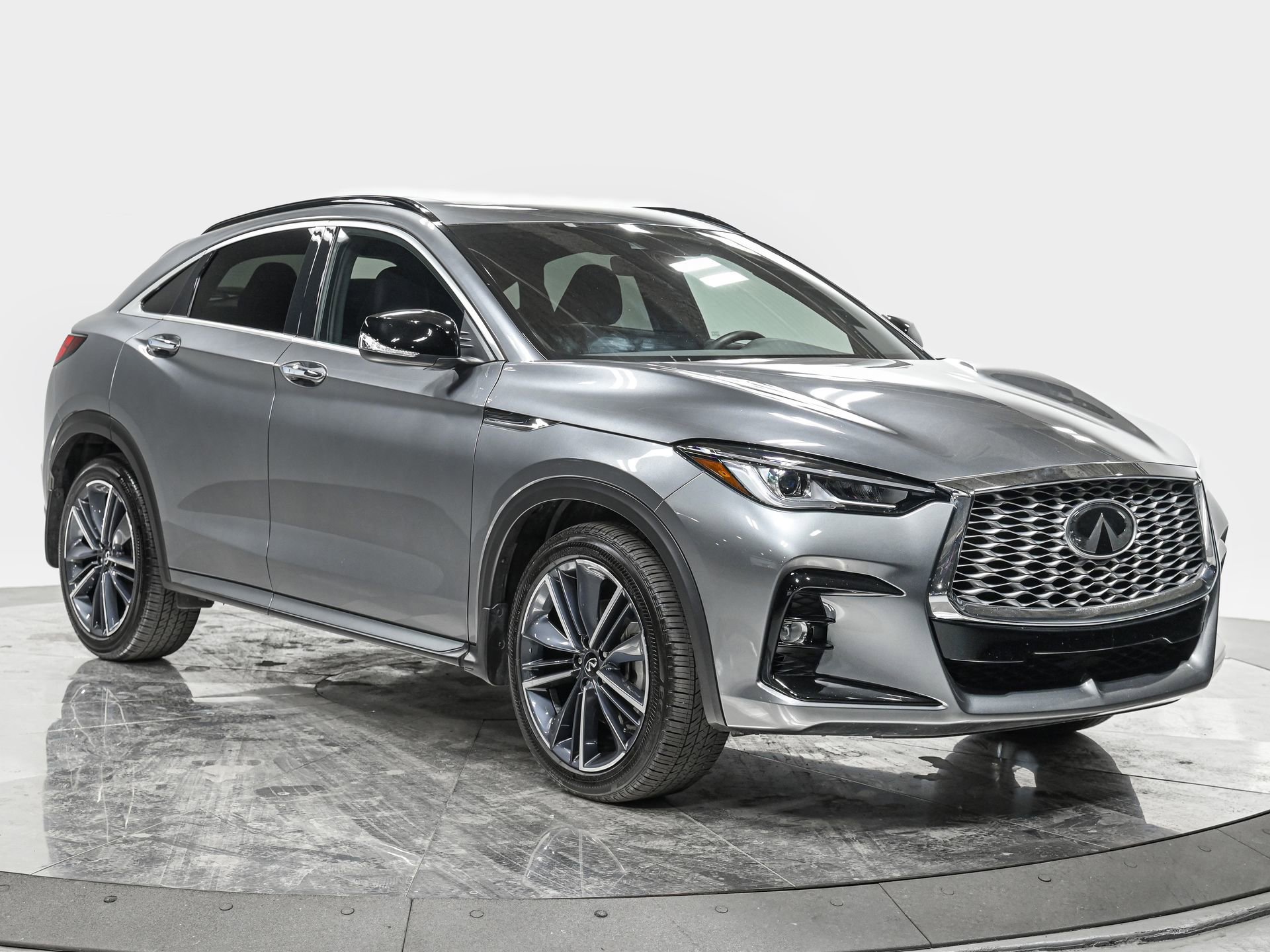 Used 2025 INFINITI QX55 Luxe w/ Cargo Package image 9