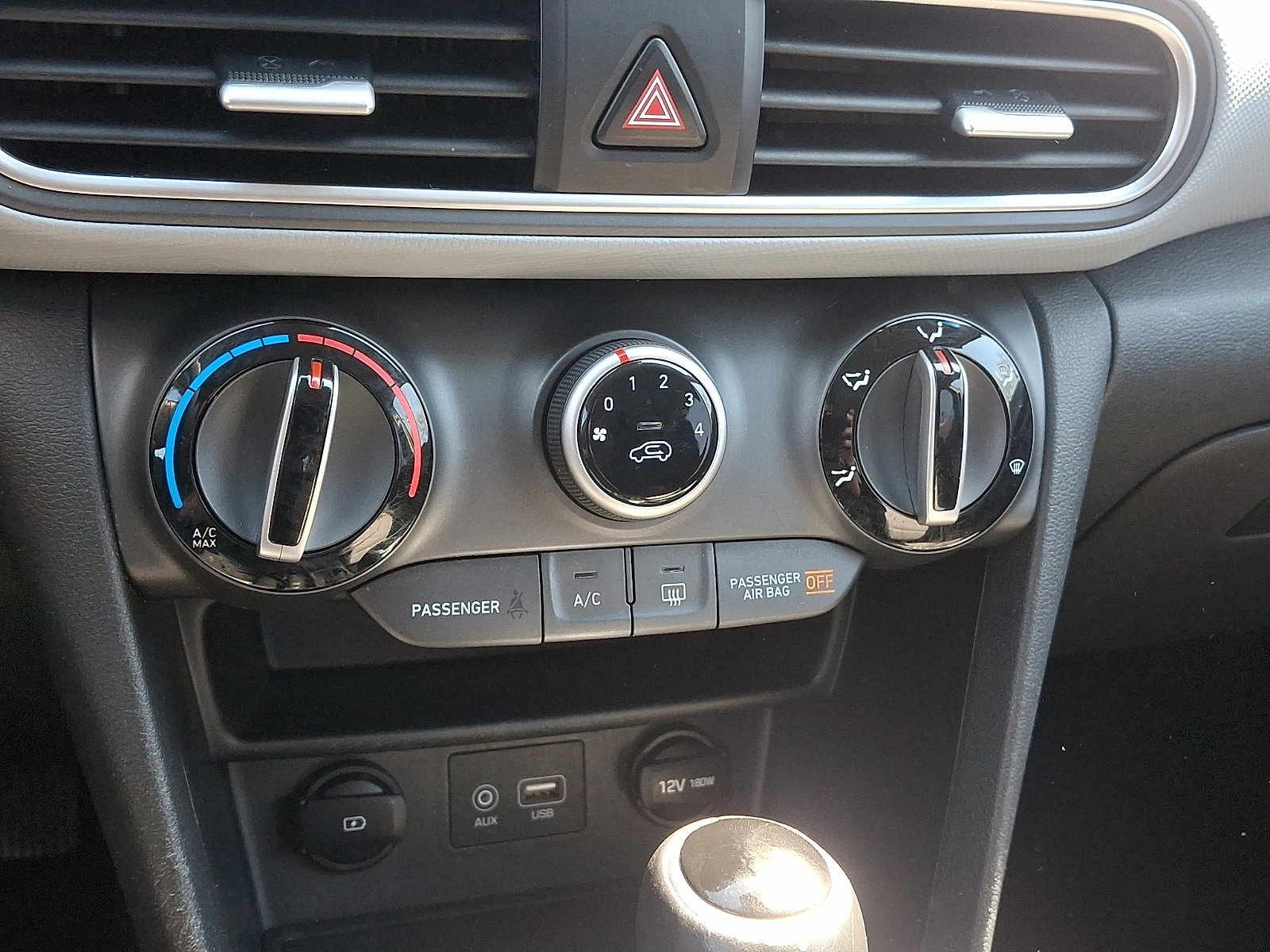 Used 2020 Hyundai Kona SEL FWD image 14