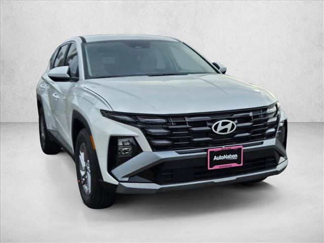 Certified 2025 Hyundai Tucson SE image 6