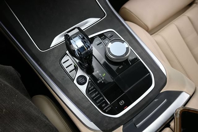 Used 2022 BMW X5 xDrive40i w/ Executive Package AWD/4WD image 28