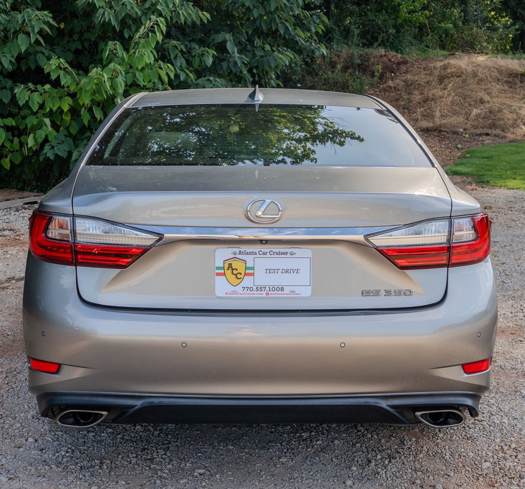 Used 2017 Lexus ES 350 w/ Premium Package FWD image 4