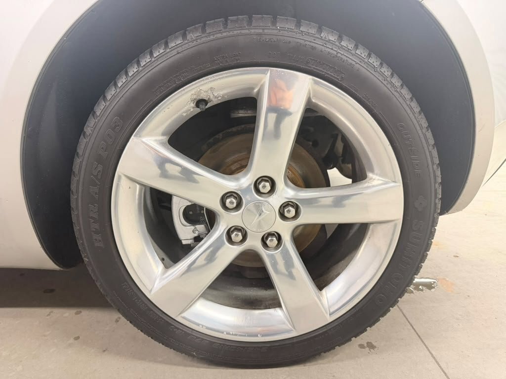 Used 2006 Pontiac Solstice Convertible w/ Premium Package RWD image 17