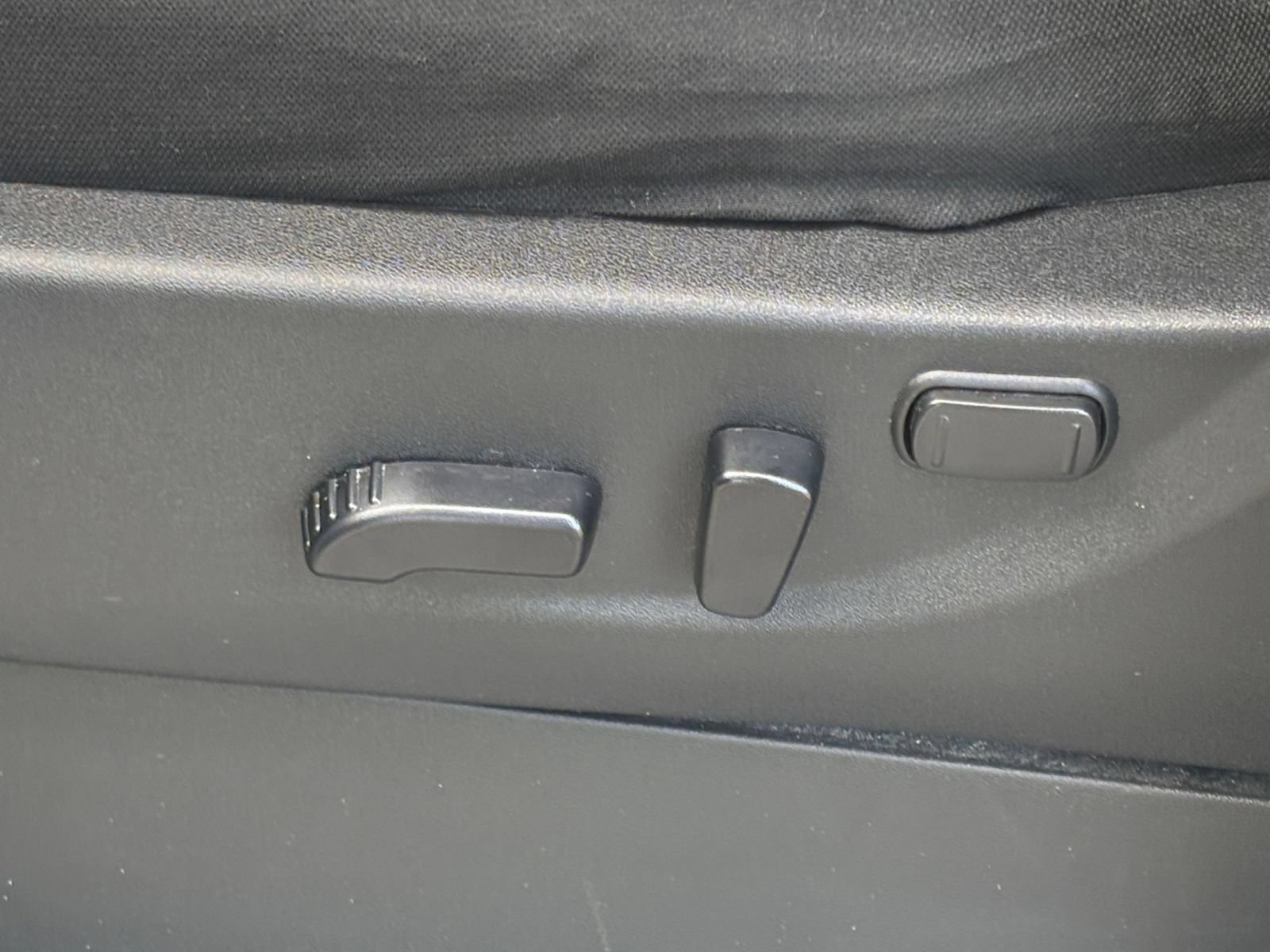 Used 2026 Nissan Frontier PRO-4X AWD/4WD image 21