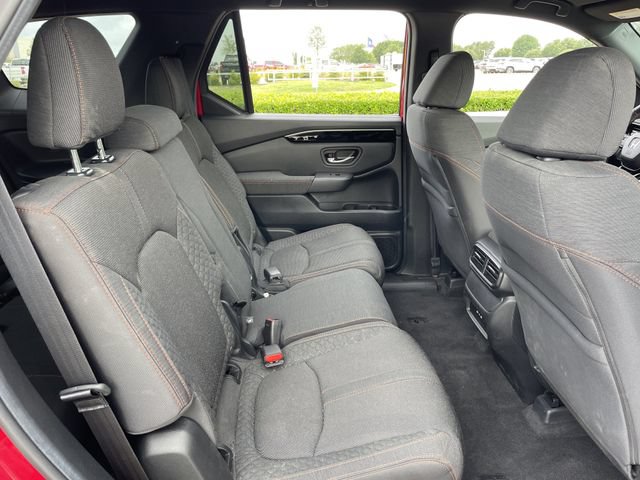 Used 2025 Honda Pilot Sport image 27